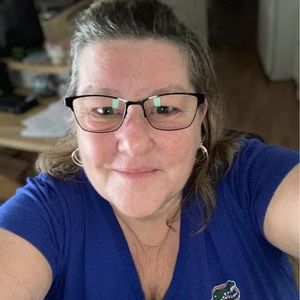 Meet your Posher, Michele